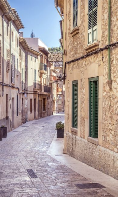 pollensa town mallorca 6ca67cd3